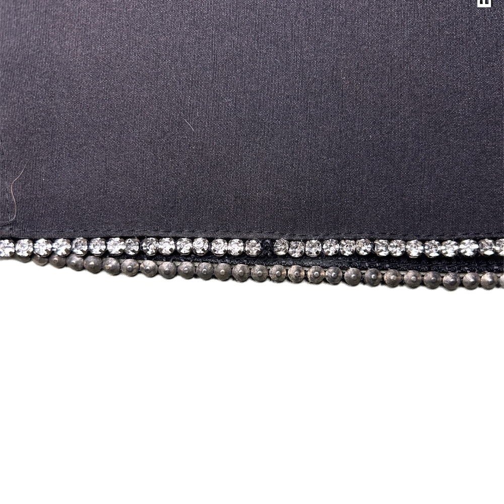 Chic Black Mini Skirt with Embellished Hem - Picture 2 of 3